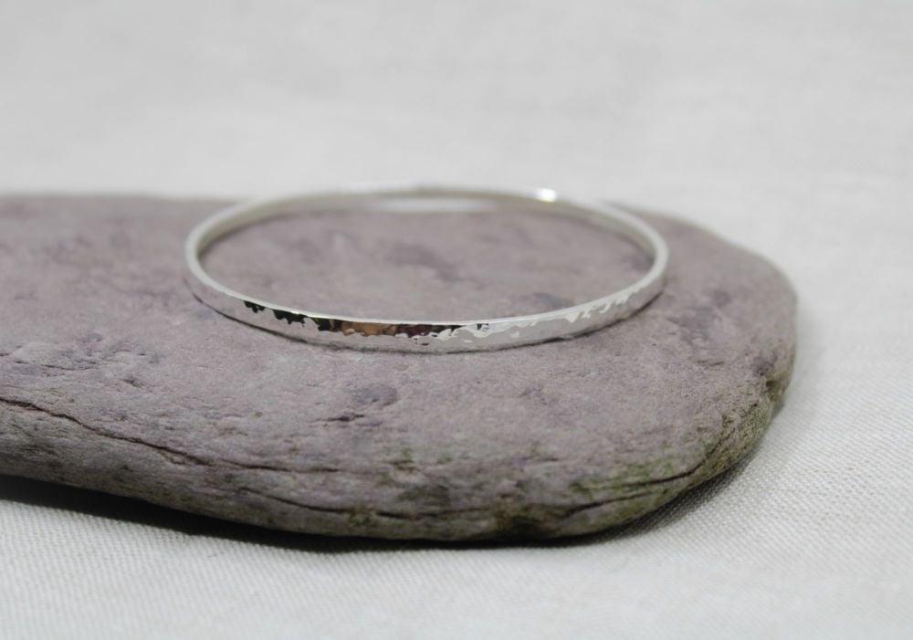 Hallmarked sterling silver hammered texture bangle