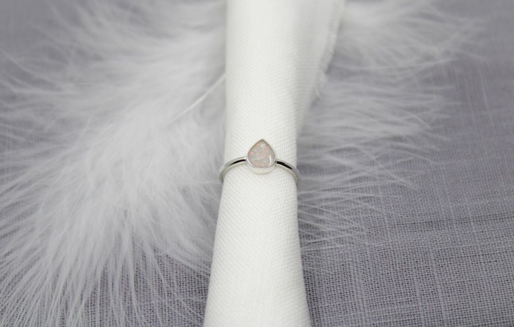 Simple memorial teardrop ring