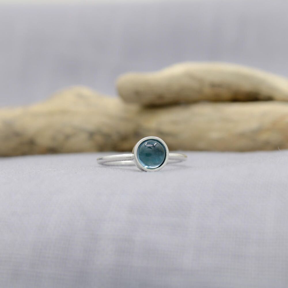 Sterling silver 6mm single stone stackable ring
