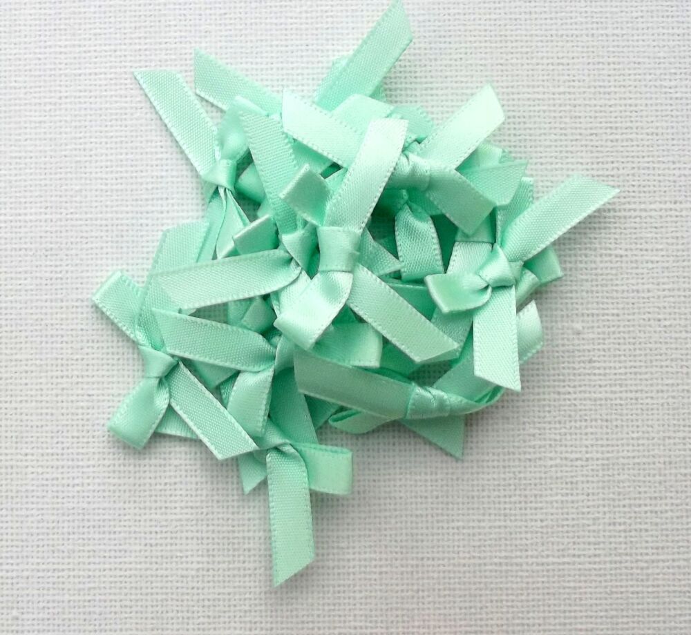 Satin Bows 7mm Plain Colour Packs of 20, 50 or 100 - Mint Green