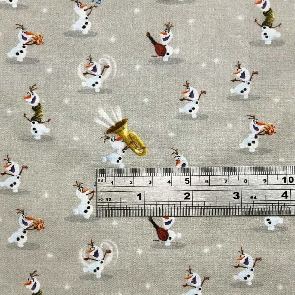 Olaf Frozen Fabric 135cm (54") wide approx. Sold as FQ, 1/2m or 1m Snowman