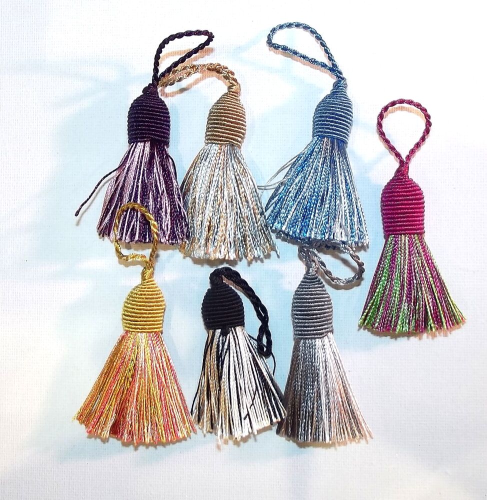 Beehive Top 2 Tone Tassels 6cm + 3cm Loop Sold Individually