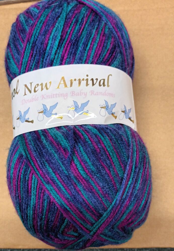 New Arrival Double Knitting Yarn 200g Merlin 318 Crochet Crafts