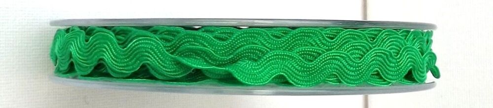 Ric Rac Ribbon Trim 6mm  Wide 2m Length Emerald Green