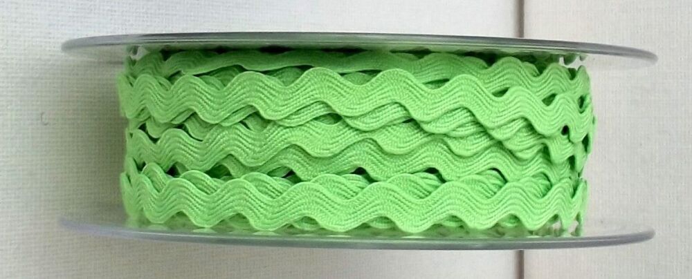 Ric Rac Ribbon Trim 6mm  Wide 2m Length Green