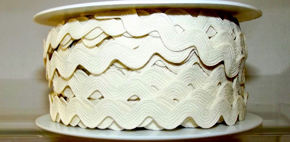 Ric Rac Ribbon Trim 12mm Wide Light Brown