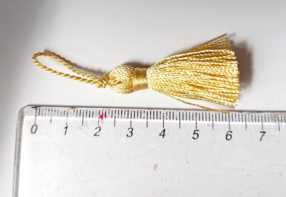 Plain Tassels 4cm + 2cm Loop Sold in Packs of 4 - Black