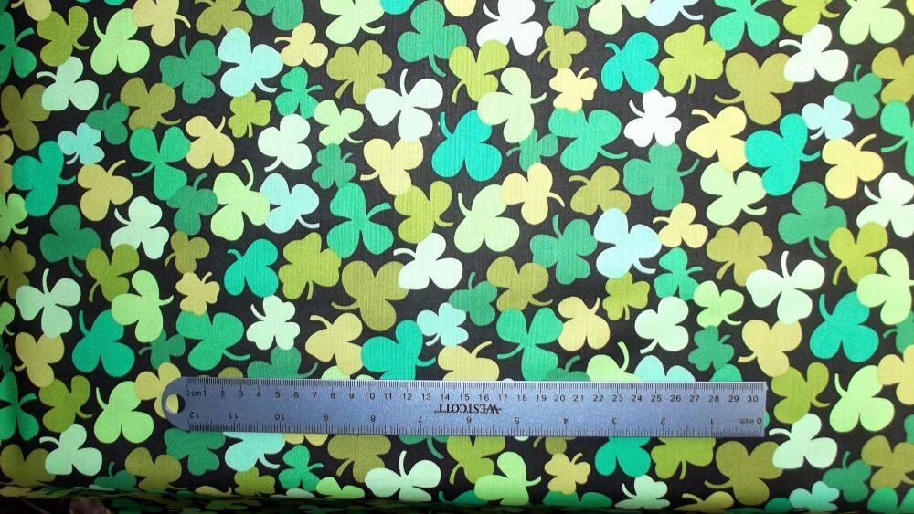 Shamrocks Irish Fabric 112cm Wide by Nutex Sold as FQ, 1/2m, 1m Green