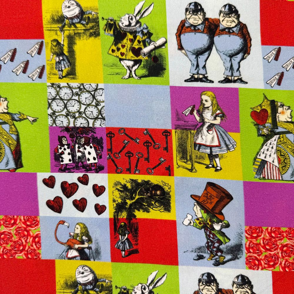 Alice in Wonderland Fabric 112cm wide FQ, 1/2m 1m CPR085 Patchwork
