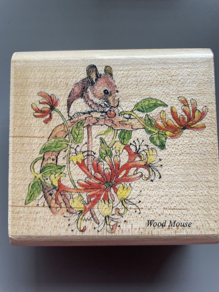 1017Q Wood Mouse