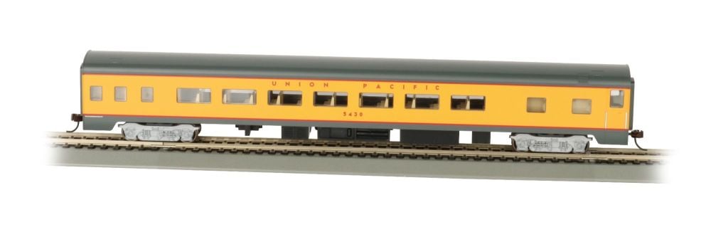 Union Pacific® Smooth-Side Coach w/ Lighted Interior (HO)