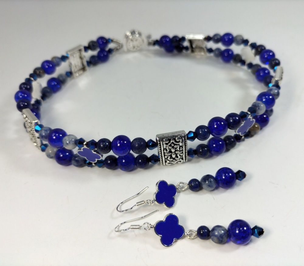 Lapis Lazuli and Blue Sodalite. CHOKER NECKLACE AND EARRINGS.