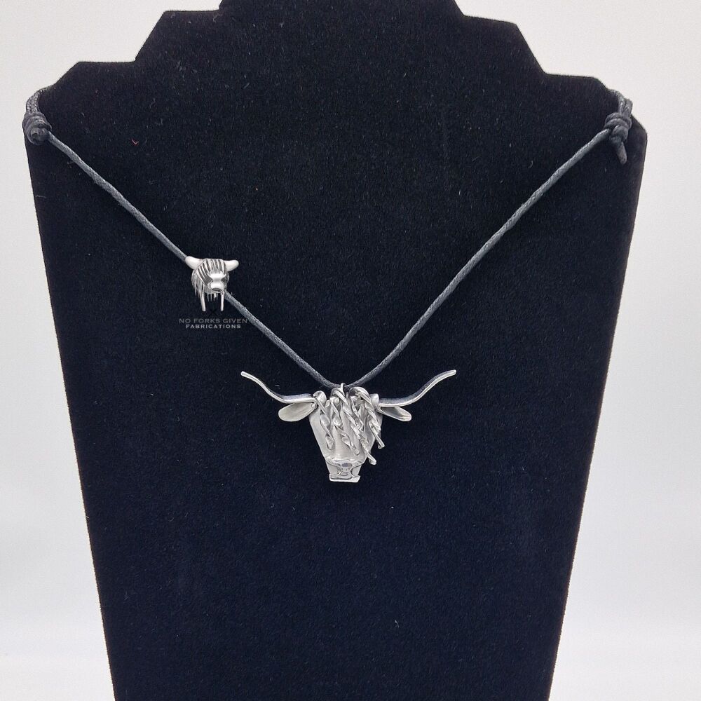 ZHighland Cow Necklace