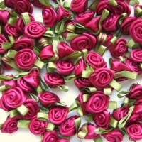 Mini Satin Ribbon Roses With Leaf 25mm - Burgundy