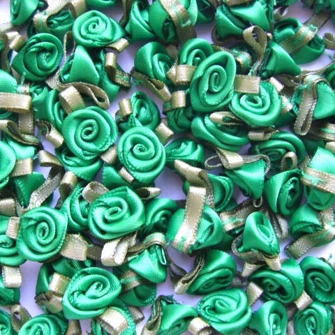 Mini Satin Ribbon Roses With Leaf 25mm - Emerald Green