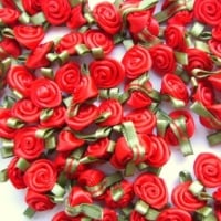 Mini Satin Ribbon Roses With Leaf 25mm - Red