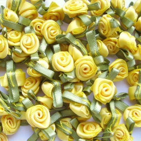 Mini Satin Ribbon Roses With Leaf 25mm Yellow
