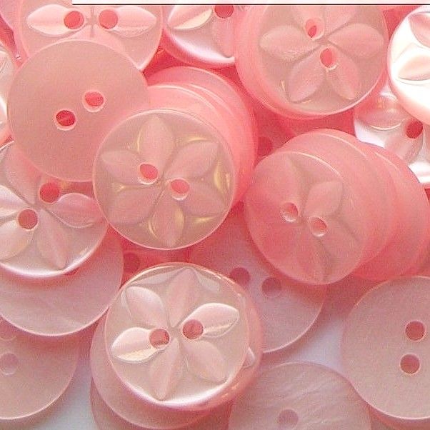 Round Star Buttons Size 18 - Baby Pink