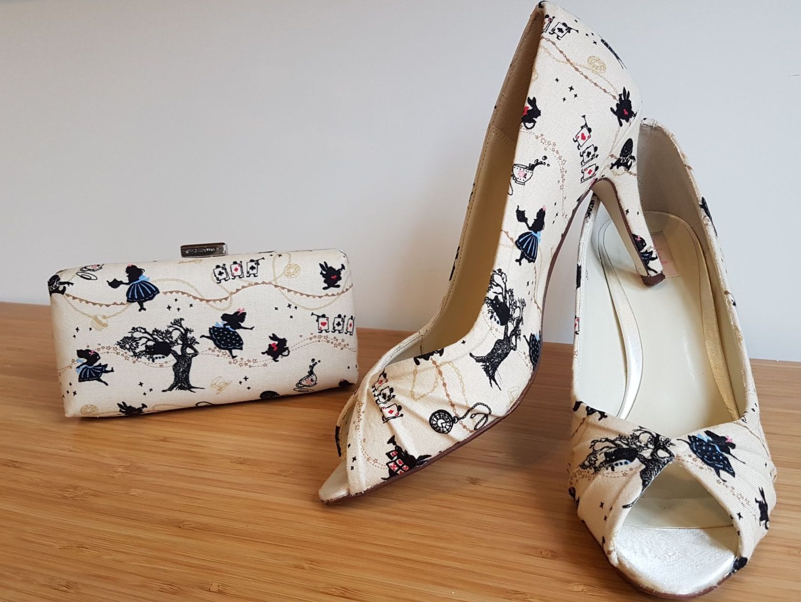 Alice in wonderland shoes & matching bag