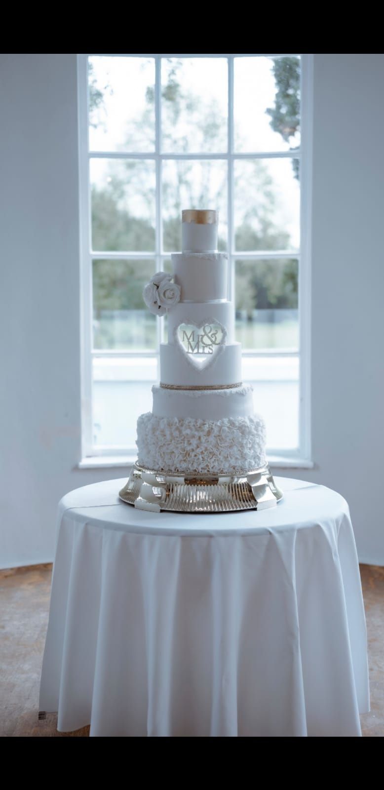 Luxury Wedding Cake Idea