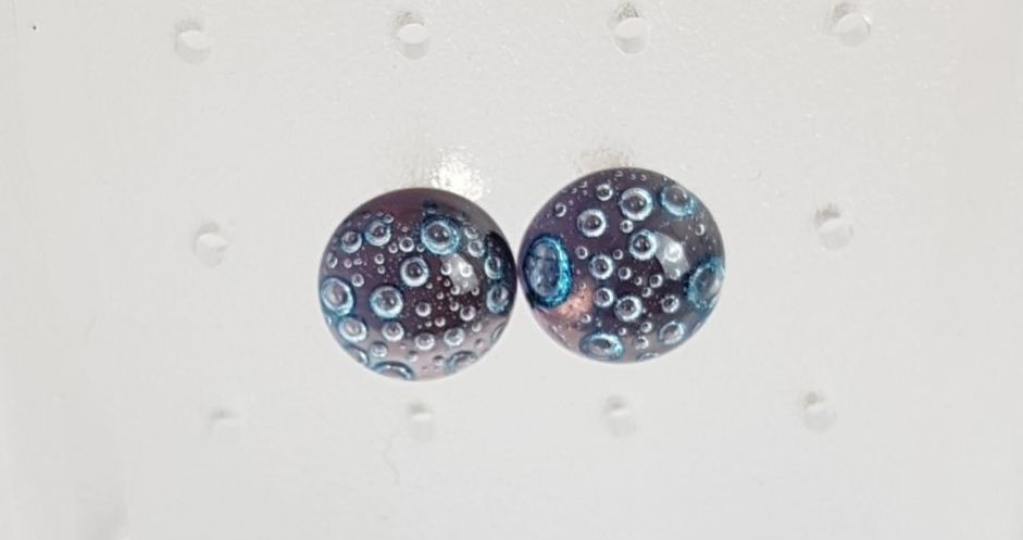 Pale purple bubbles stud earrings