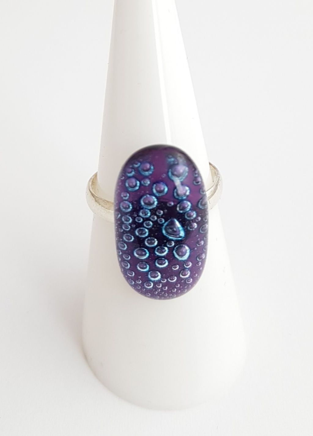Purple bubbles ring