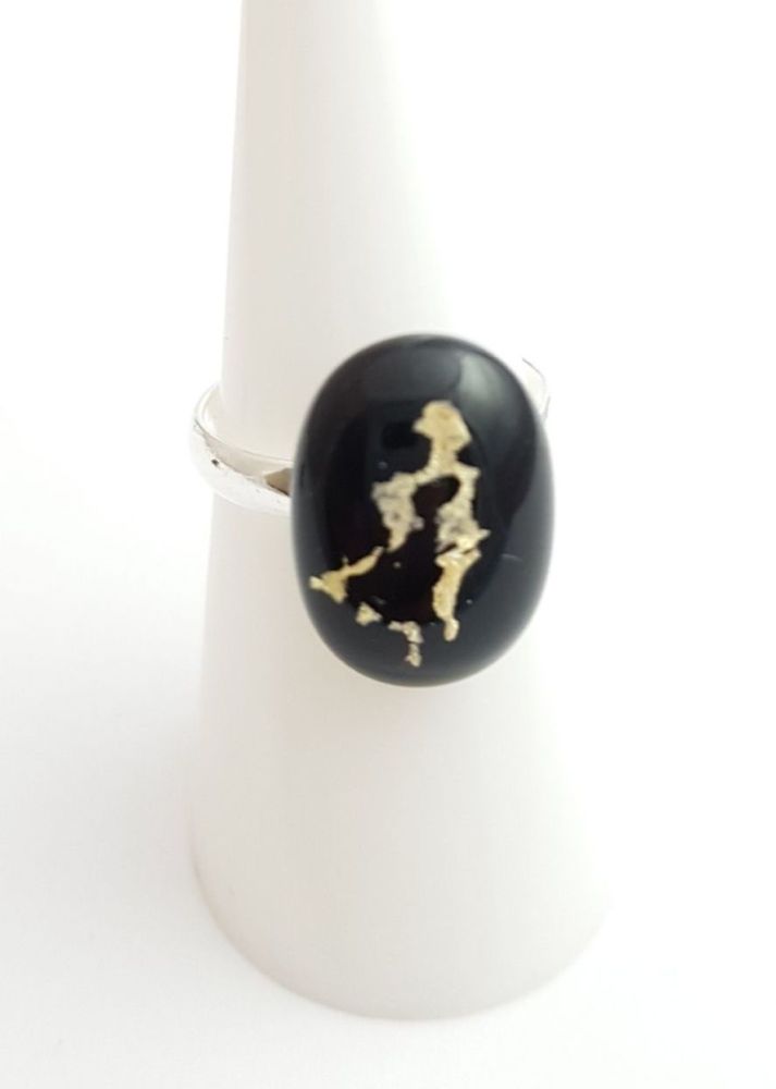 Mica - Black with gold mica ring