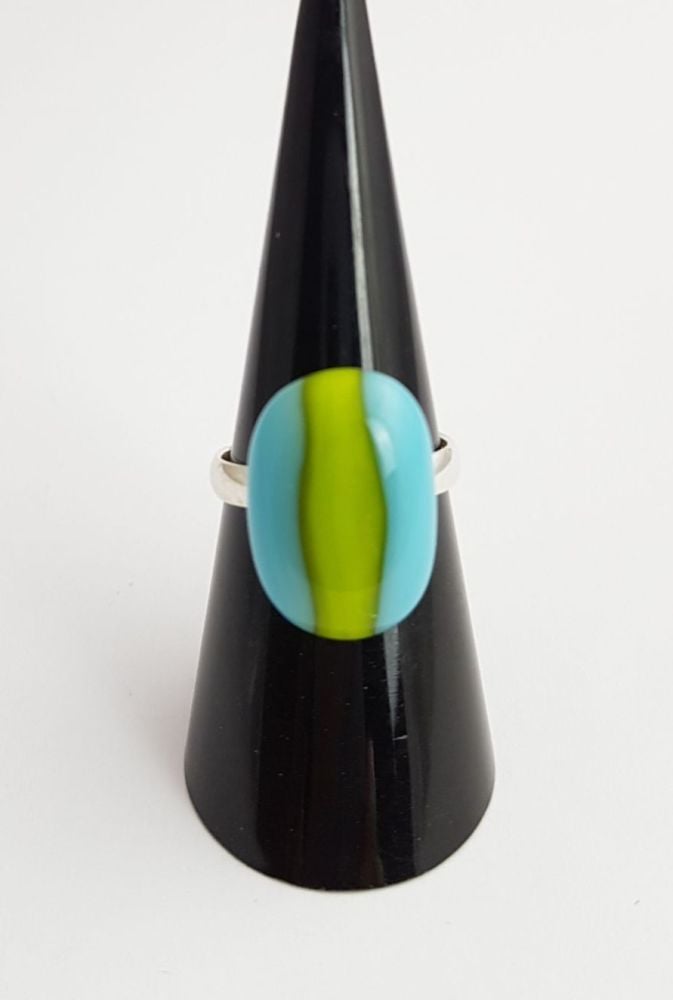 Turquoise and lime green pebble glass ring