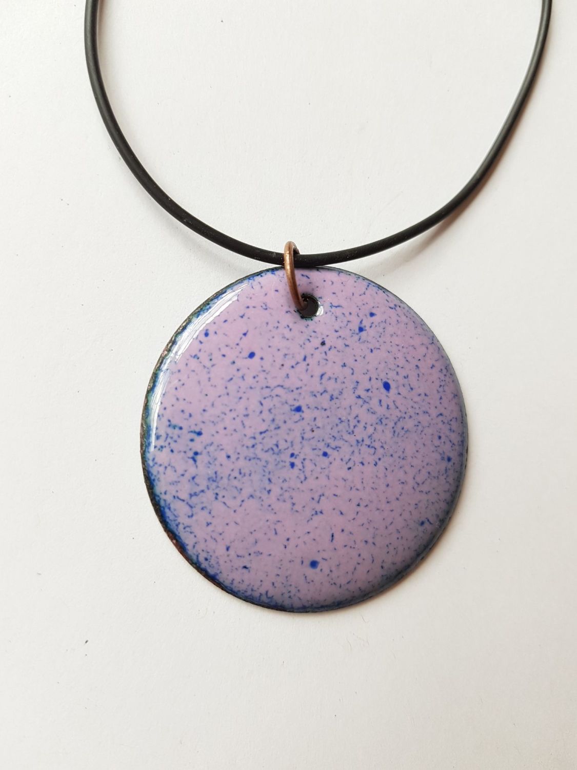 Enamelled copper pendant in mauve with royal blue speckles.