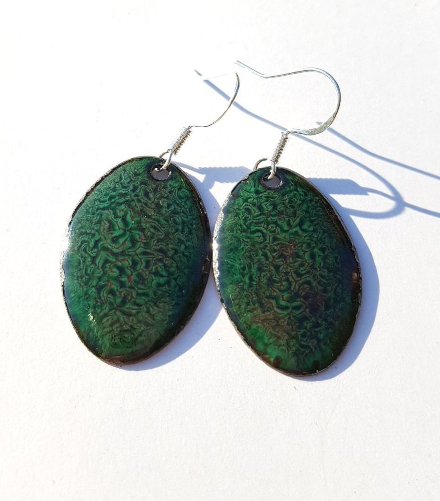 Dark green mottled earrings