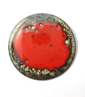 Poppy red with green edging brooch