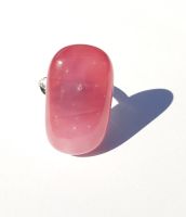Swirly raspberry ripple large glass ring