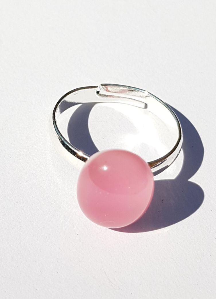 Swirly candy floss pink glass ring