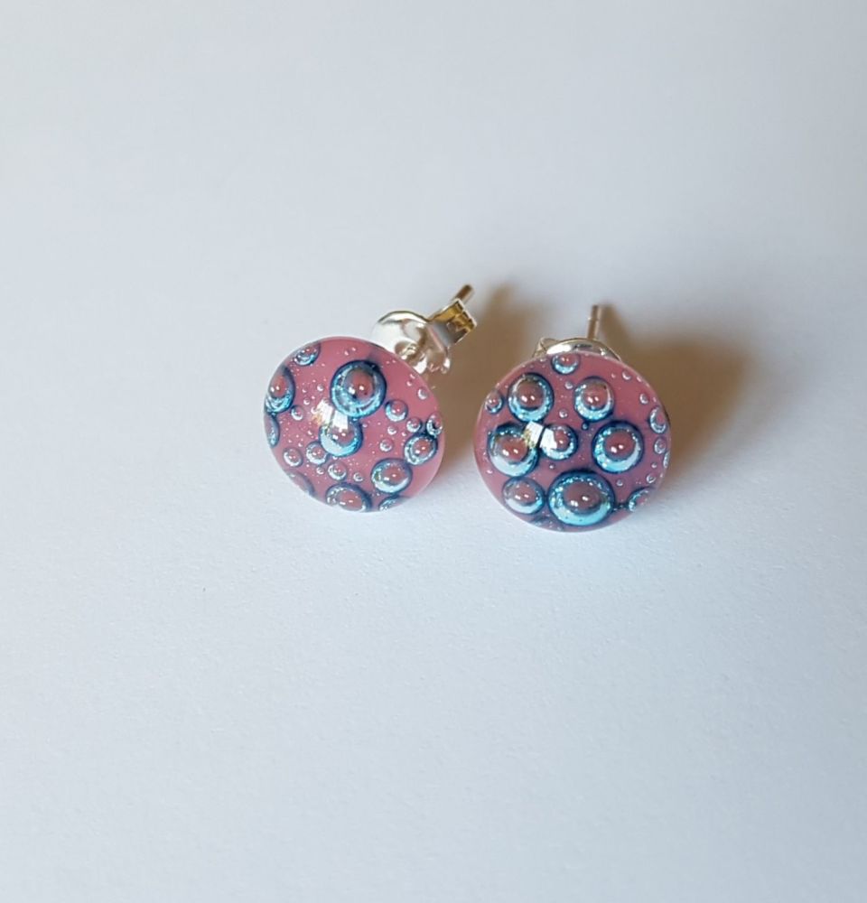 Bubbles - Opaque pink with blue bubbles stud earrings