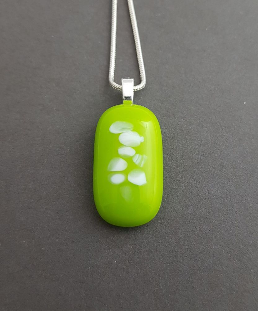 Lime and vanilla grains pendant
