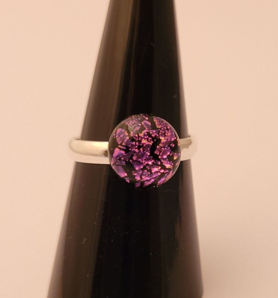 Crackle - Magenta and black sparkly ring