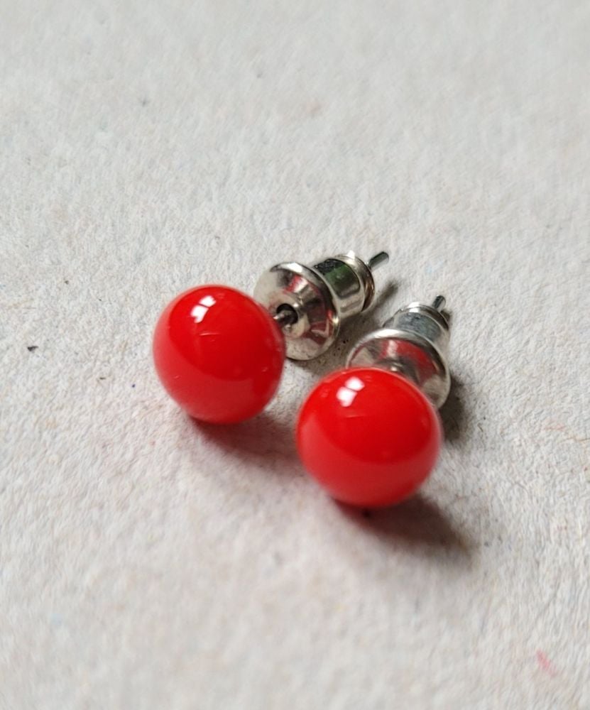 Tomato red opaque small glass stud earrings