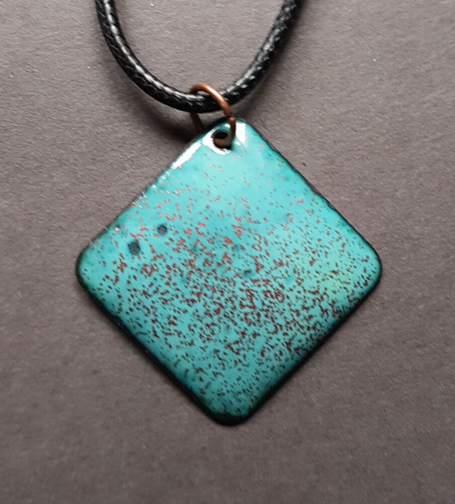 Light turquoise blue and maroon pink shimmer speckled necklace