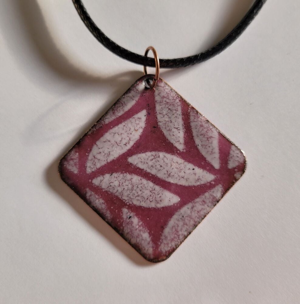 Deep pink with speckly white abstract leaf pattern necklace