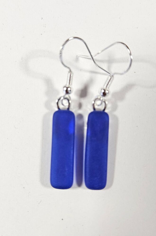 Frosted "sea glass" effect cobalt blue flat slim earrings