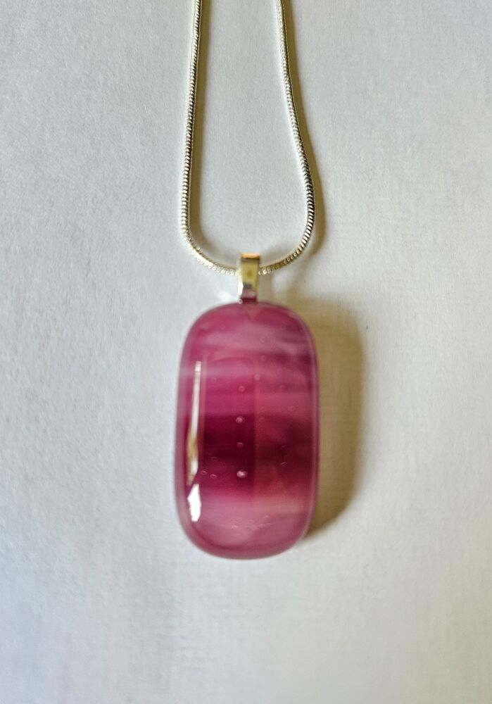 Cranberry ripple swirly pendant