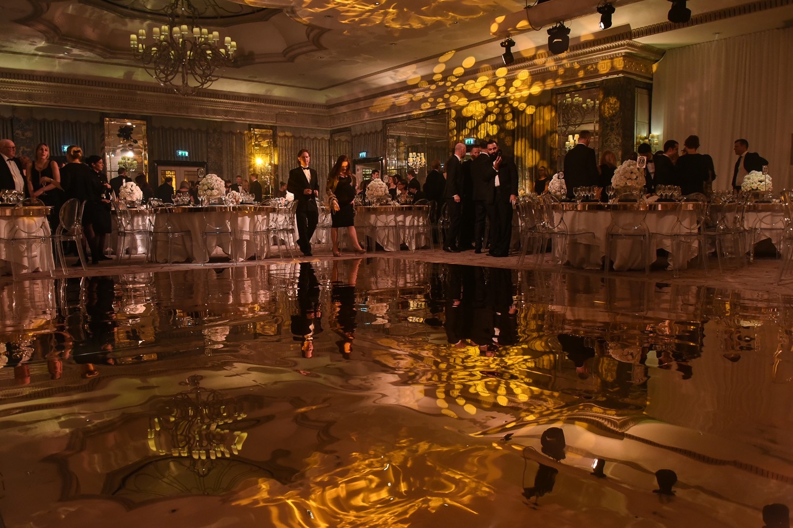 Mirrored-Dance-Floor-2