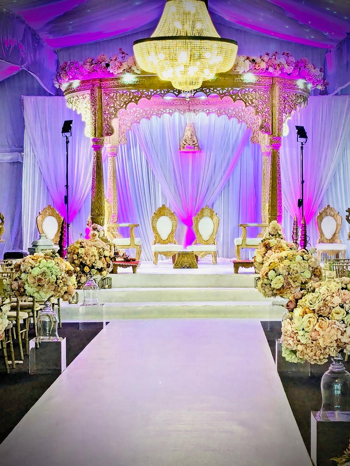 ENCHANTED FLOWER MANDAP