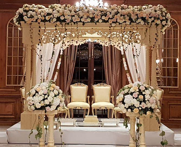 WOODEN ARIA SQUARE TOP MANDAP