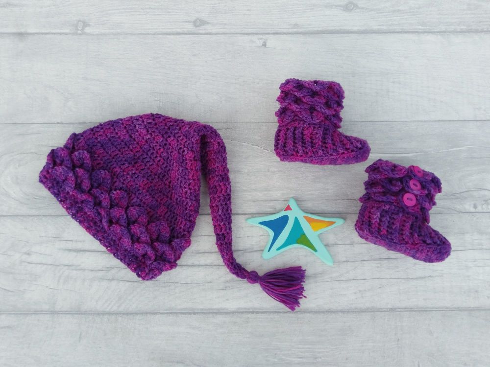 0-3m pixie hat and booties set