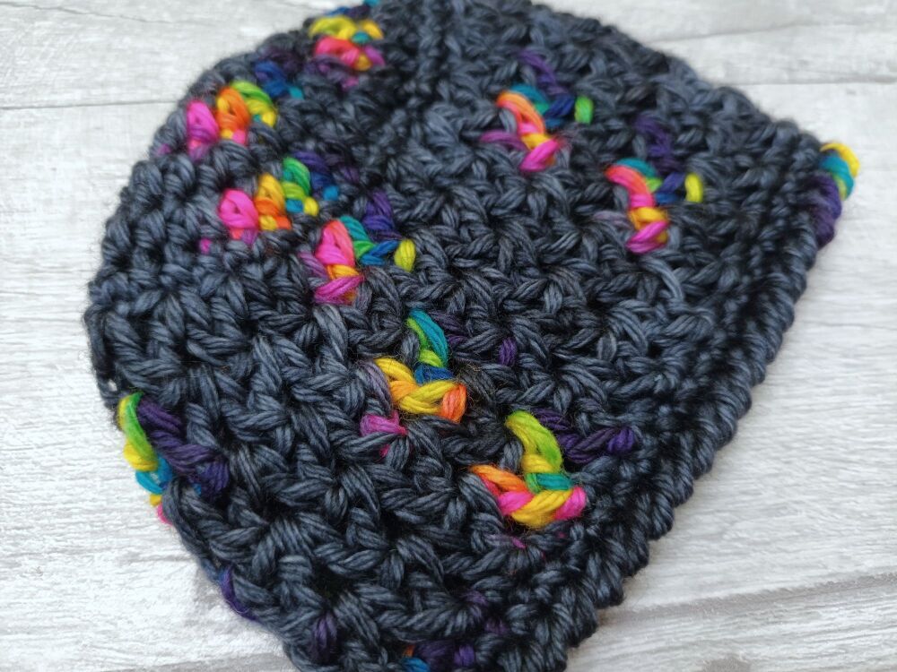 Small/prem baby hat | 5-6lb premmie hat | black & rainbow wool | handmade crochet hat