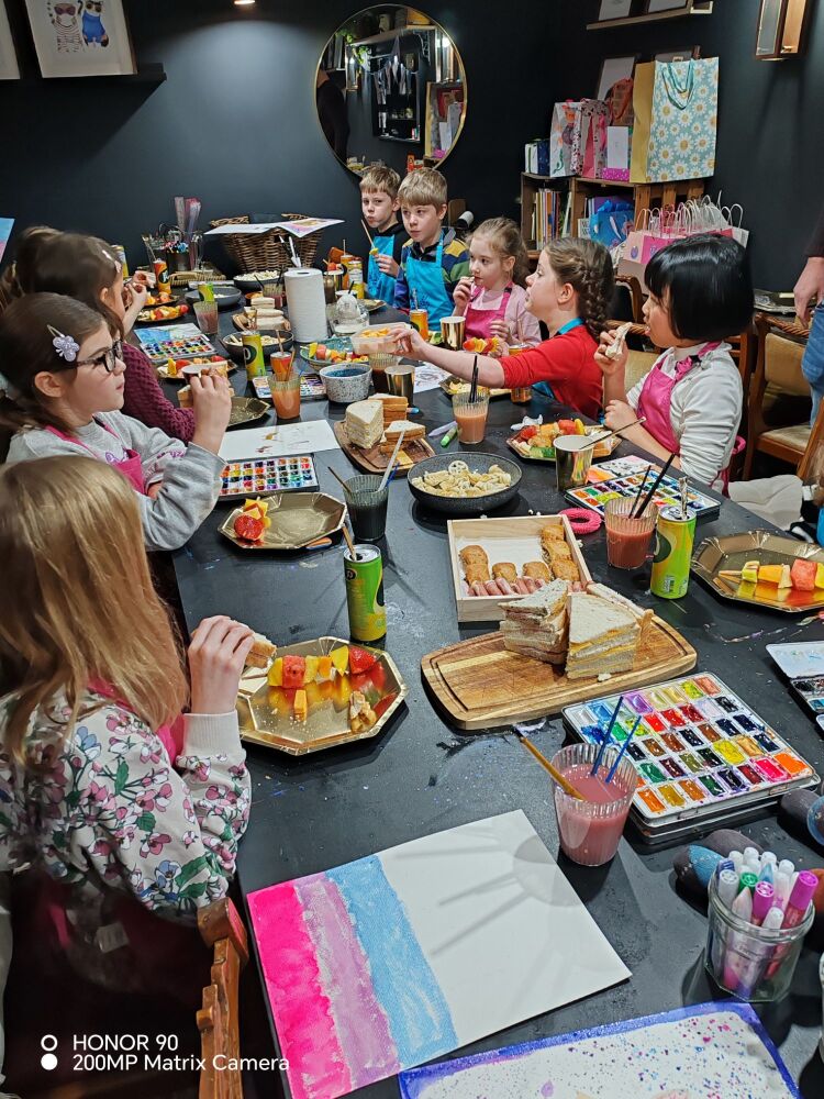 (K) Under fives art club - Tuesday FEBRUARY 24th