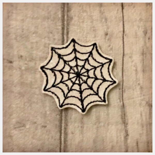Spiderweb feltie