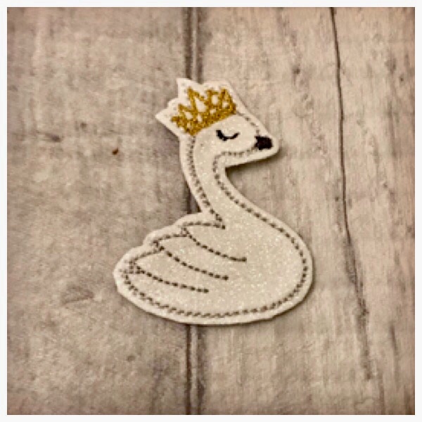 Princess swan feltie