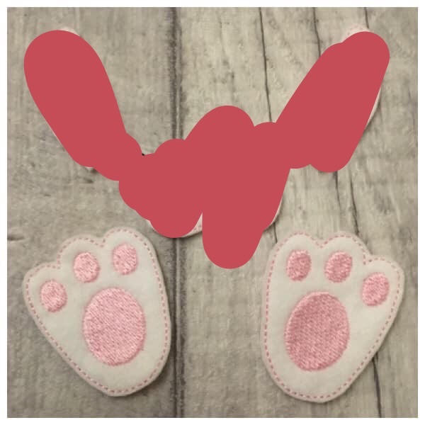 Large bunny feet feltie